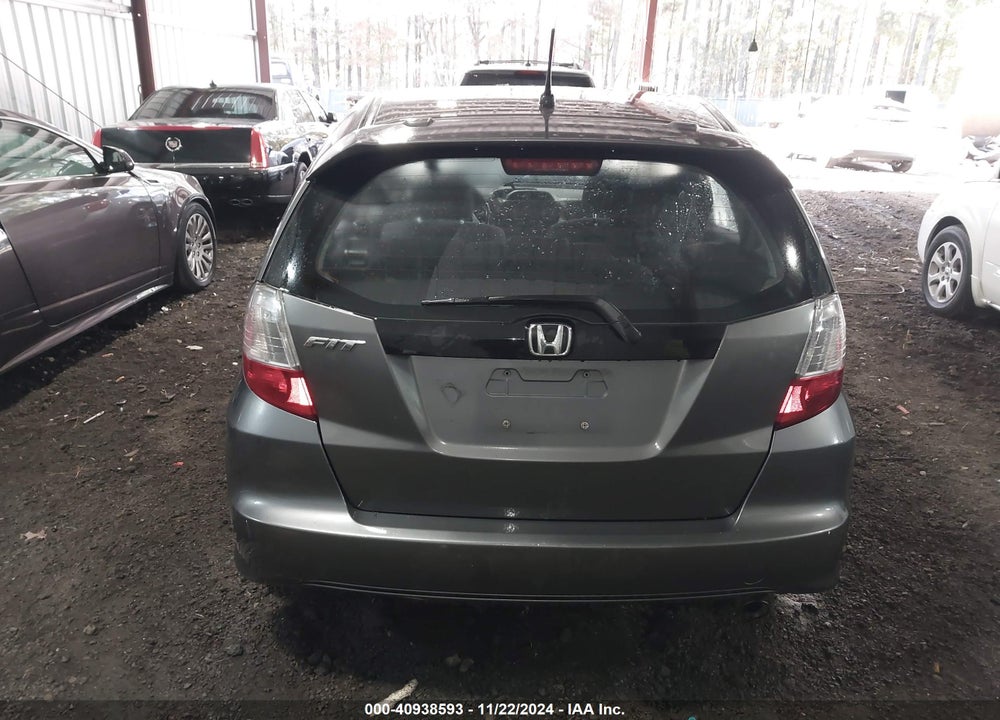 2013 HONDA FIT SPORT VIN: JHMGE8H55DC004403