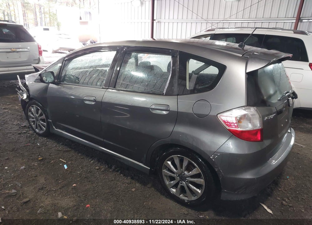 2013 HONDA FIT SPORT VIN: JHMGE8H55DC004403