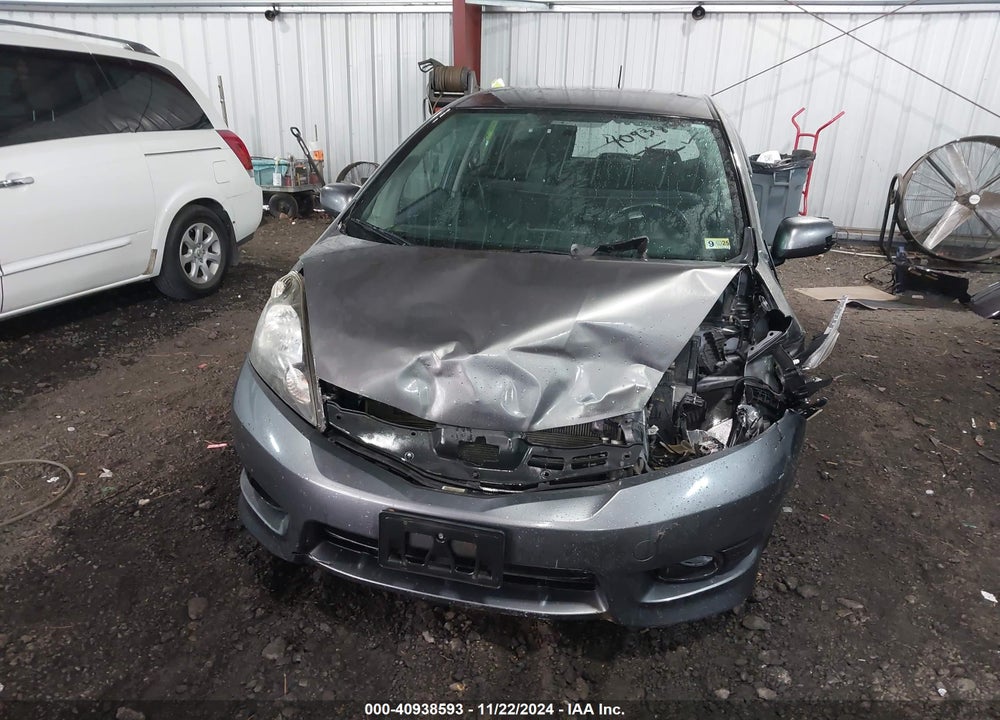 2013 HONDA FIT SPORT VIN: JHMGE8H55DC004403