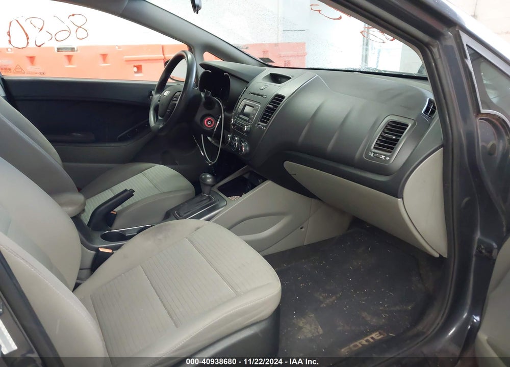 2015 KIA FORTE LX VIN: KNAFX4A66F5332839