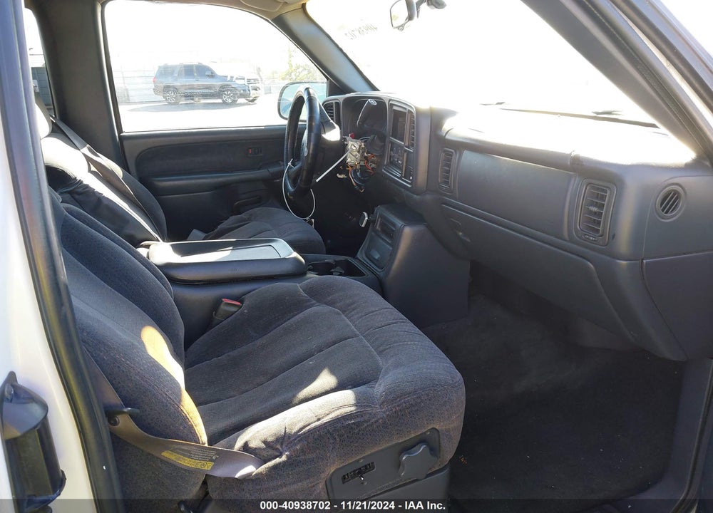 1999 CHEVROLET SILVERADO 1500 LS VIN: 2GCEC19T5X1157070