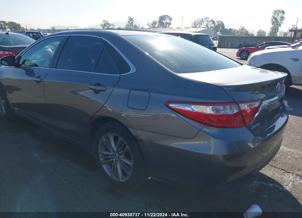 2015 TOYOTA CAMRY SE VIN: 4T1BF1FK3FU065105