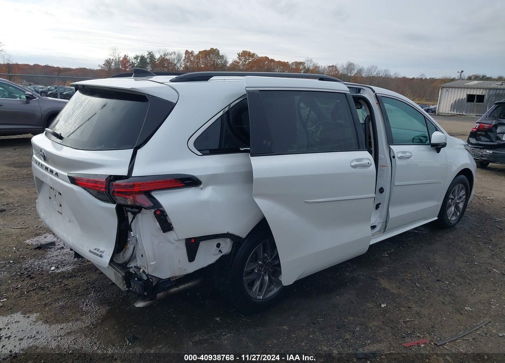 2022 TOYOTA SIENNA XLE VIN: 5TDYSKFC0NS049181