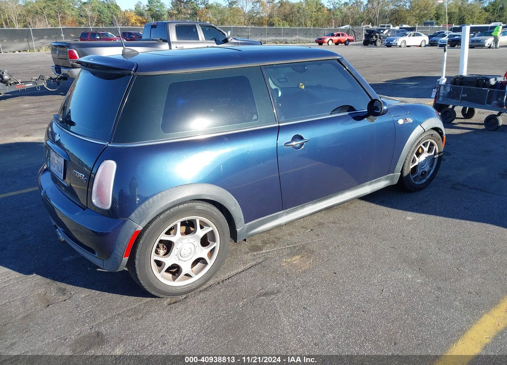 2006 MINI COOPER S VIN: WMWRE33536TJ36158