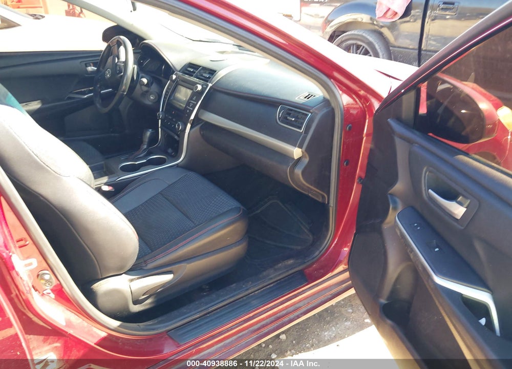 2015 TOYOTA CAMRY SE VIN: 4T1BF1FK0FU881656
