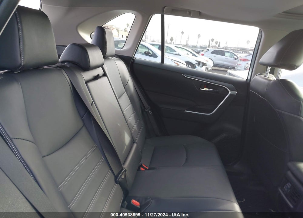 2022 TOYOTA RAV4 HYBRID XLE PREMIUM VIN: JTMB6RFV3ND071207