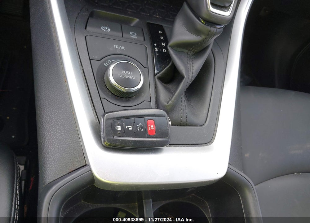 2022 TOYOTA RAV4 HYBRID XLE PREMIUM VIN: JTMB6RFV3ND071207