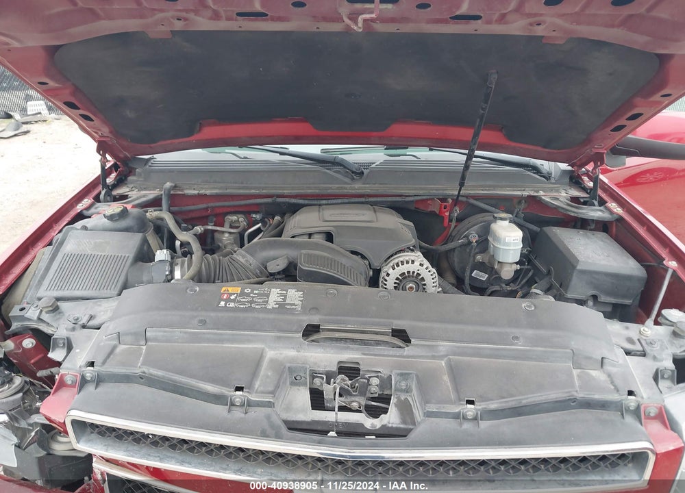 2013 CHEVROLET SUBURBAN 1500 LT VIN: 1GNSKJE73DR337611