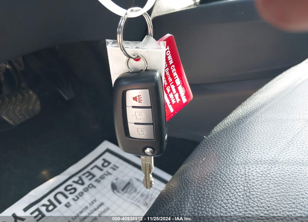 2018 NISSAN ROGUE S VIN: 5N1AT2MT2JC756047