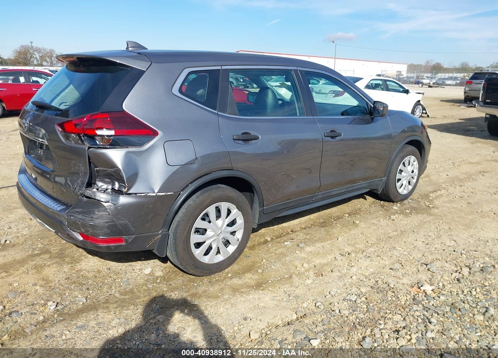 2018 NISSAN ROGUE S VIN: 5N1AT2MT2JC756047