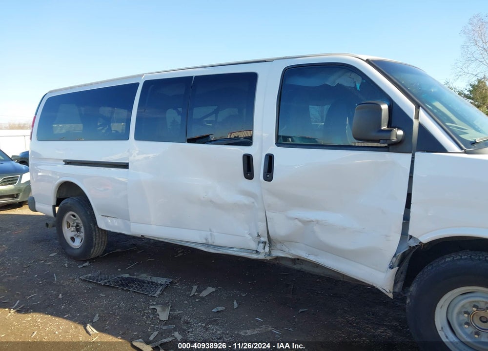 2015 CHEVROLET EXPRESS 3500 LT VIN: 1GAZG1FF1F1224572