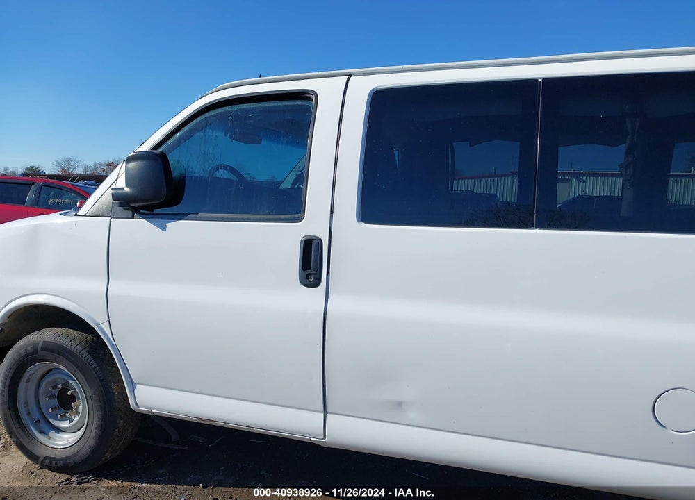 2015 CHEVROLET EXPRESS 3500 LT VIN: 1GAZG1FF1F1224572