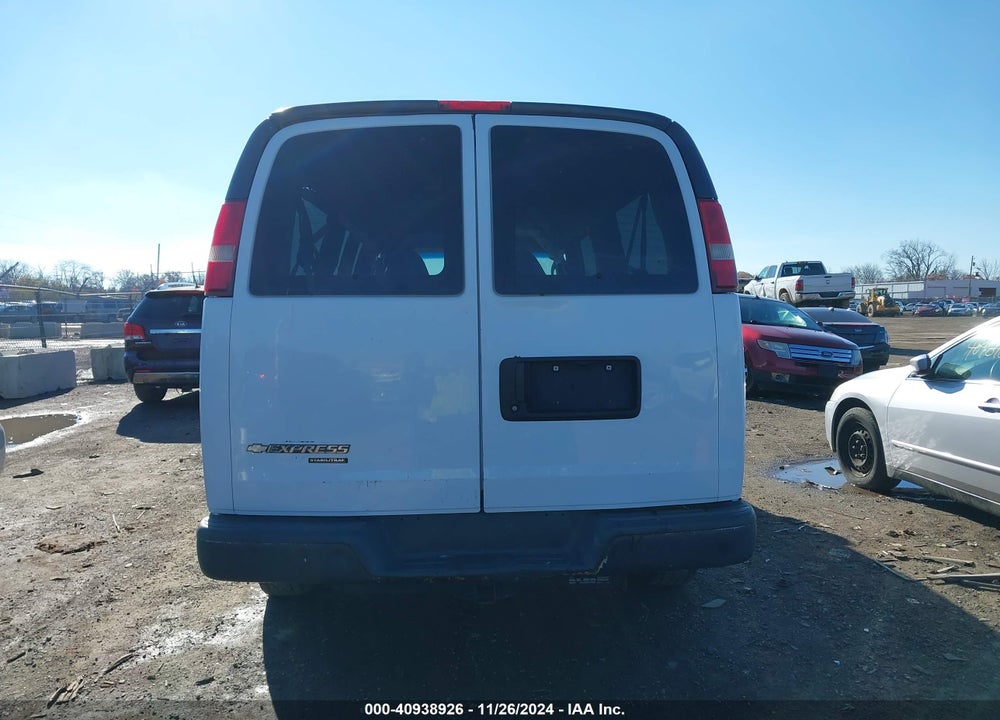 2015 CHEVROLET EXPRESS 3500 LT VIN: 1GAZG1FF1F1224572