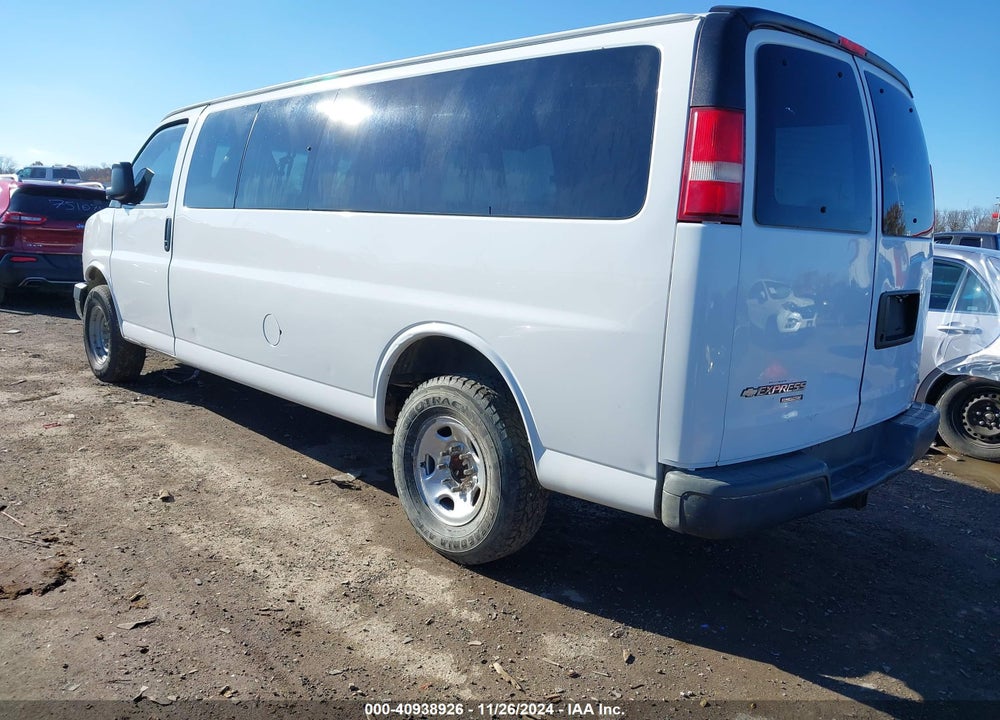 2015 CHEVROLET EXPRESS 3500 LT VIN: 1GAZG1FF1F1224572