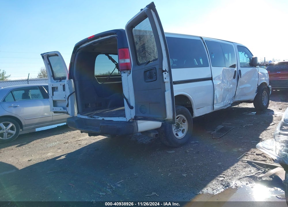2015 CHEVROLET EXPRESS 3500 LT VIN: 1GAZG1FF1F1224572