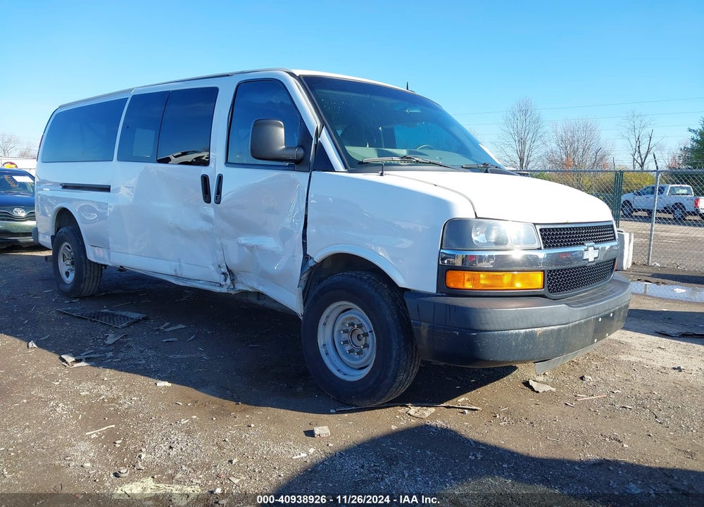 2015 CHEVROLET EXPRESS 3500 LT VIN: 1GAZG1FF1F1224572