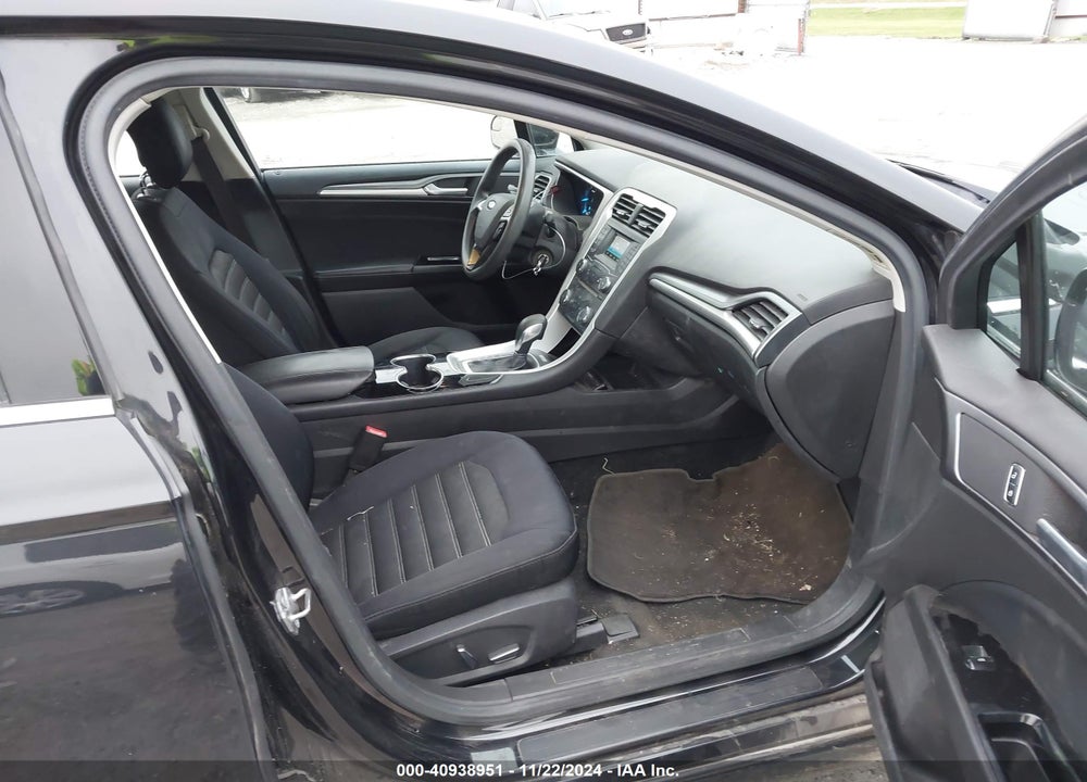 2015 FORD FUSION SE VIN: 3FA6P0H72FR145031