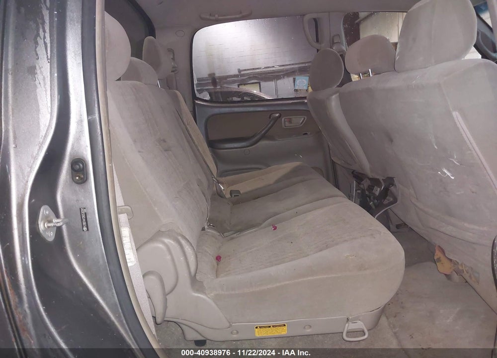 2006 TOYOTA TUNDRA SR5 V8 VIN: 5TBDT44126S530391