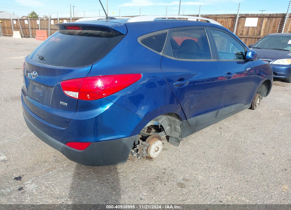 2014 HYUNDAI TUCSON SE VIN: KM8JUCAG8EU871830