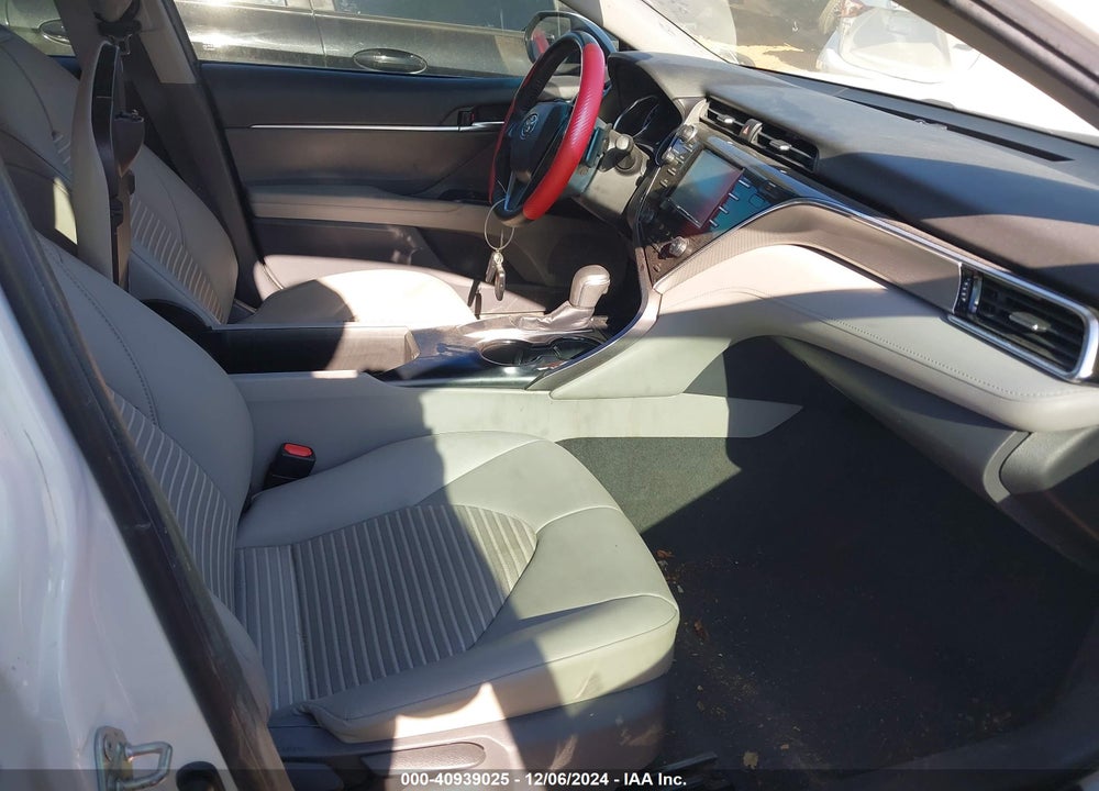2018 TOYOTA CAMRY SE VIN: 4T1B11HK7JU620609