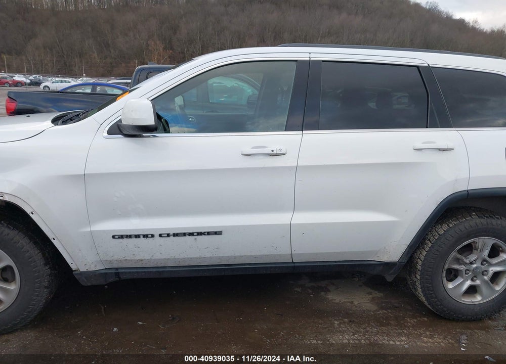 2017 JEEP GRAND CHEROKEE LAREDO 4X4 VIN: 1C4RJFAG3HC645139
