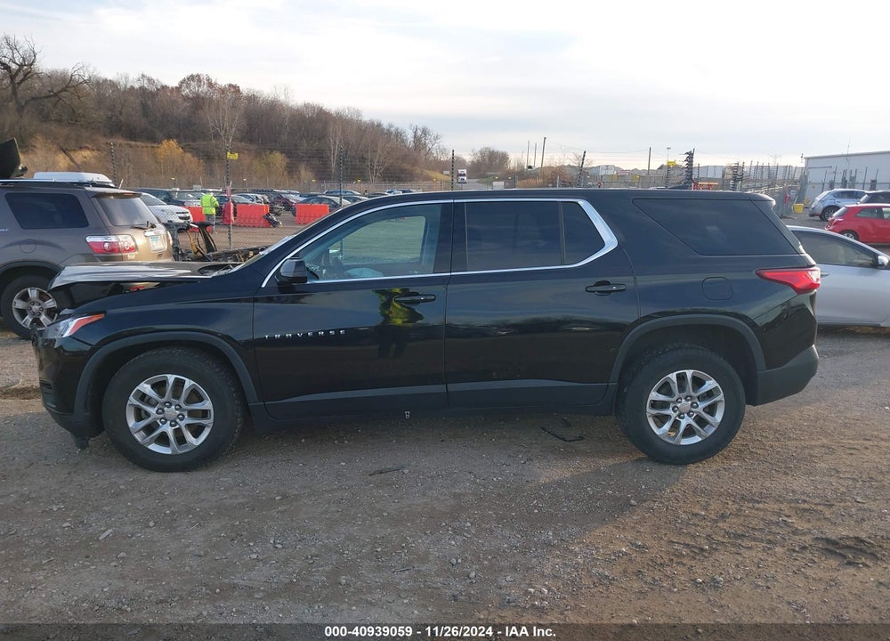 2018 CHEVROLET TRAVERSE LS VIN: 1GNEVFKW4JJ167430