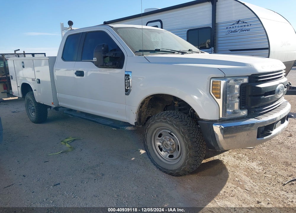 2019 FORD F-250 XL VIN: 1FT7X2B66KEE37529