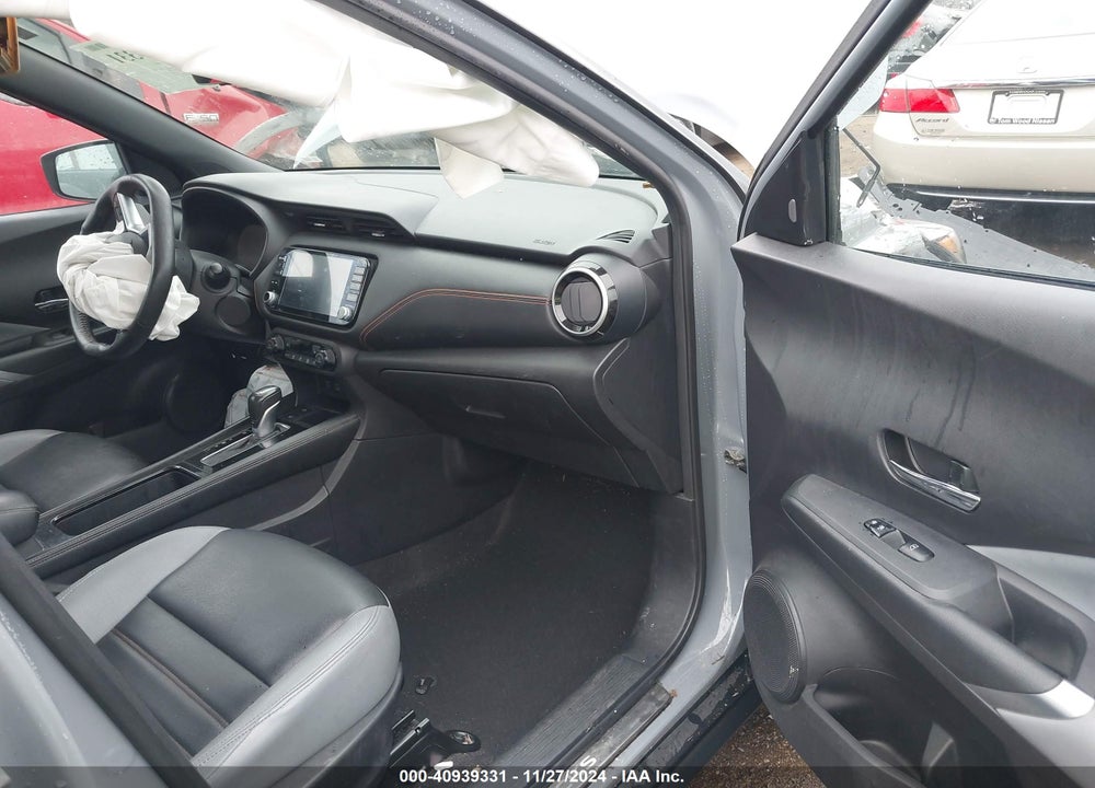 2021 NISSAN KICKS SR XTRONIC CVT VIN: 3N1CP5DV9ML490140
