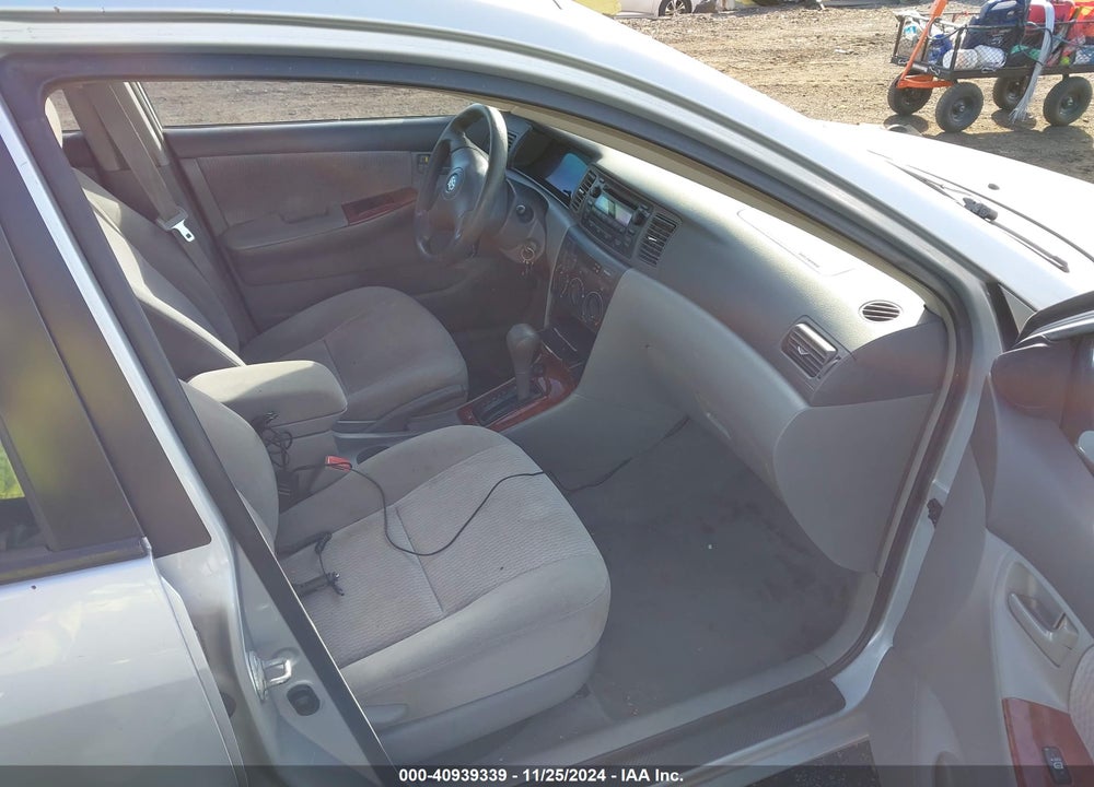 2005 TOYOTA COROLLA LE VIN: 2T1BR32E55C484284