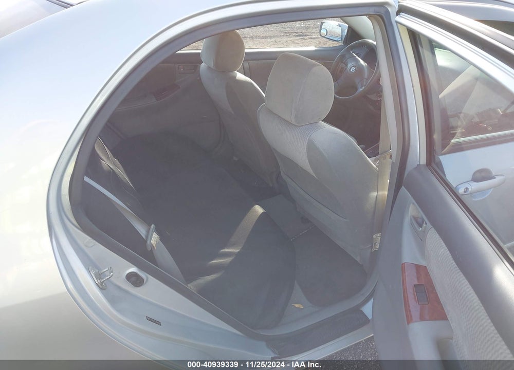2005 TOYOTA COROLLA LE VIN: 2T1BR32E55C484284