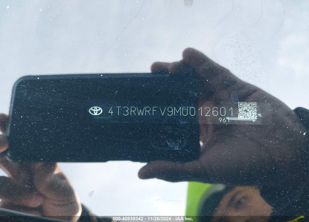 2021 TOYOTA RAV4 HYBRID XLE VIN: 4T3RWRFV9MU012601