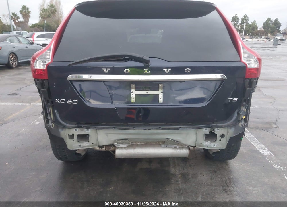 2017 VOLVO XC60 T5 INSCRIPTION VIN: YV440MDU7H2036156
