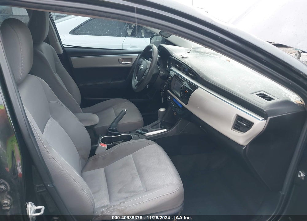 2015 TOYOTA COROLLA LE VIN: 5YFBURHE9FP211407