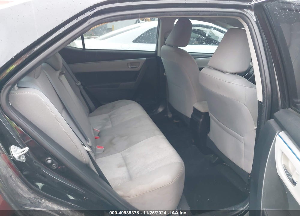 2015 TOYOTA COROLLA LE VIN: 5YFBURHE9FP211407