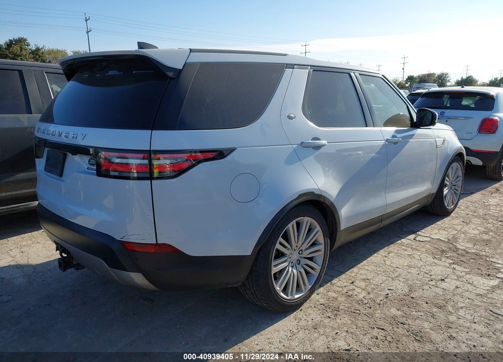 2018 LAND ROVER DISCOVERY HSE LUXURY VIN: SALRT2RV4JA061297
