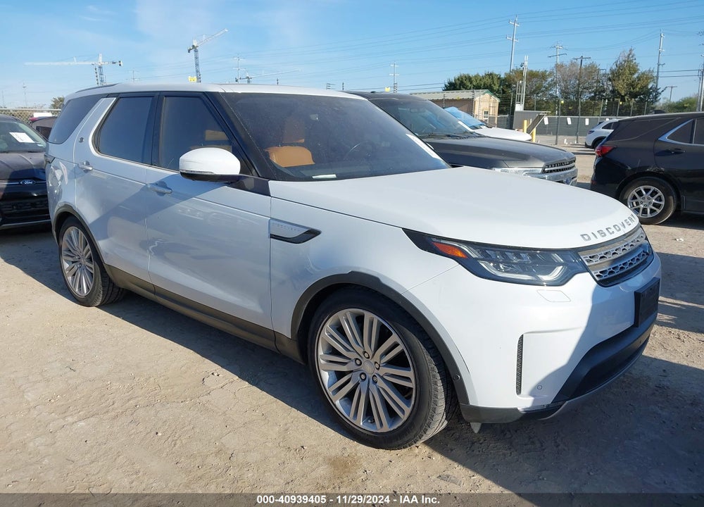 2018 LAND ROVER DISCOVERY HSE LUXURY VIN: SALRT2RV4JA061297