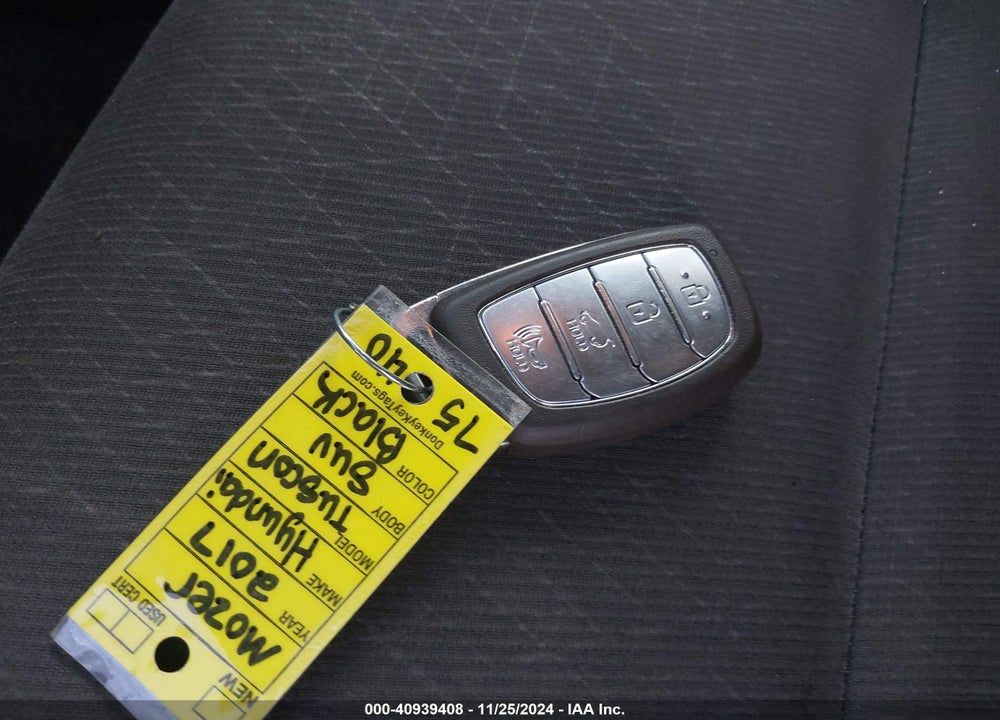 2017 HYUNDAI TUCSON SPORT VIN: KM8J3CA2XHU297128