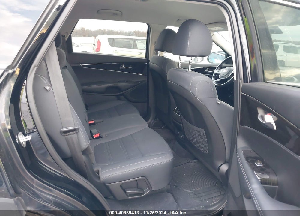 2019 KIA SORENTO 3.3L S VIN: 5XYPGDA53KG586458