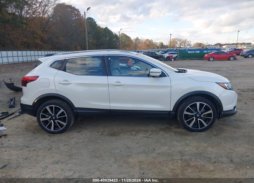 2017 NISSAN ROGUE SPORT SL VIN: JN1BJ1CP2HW031590