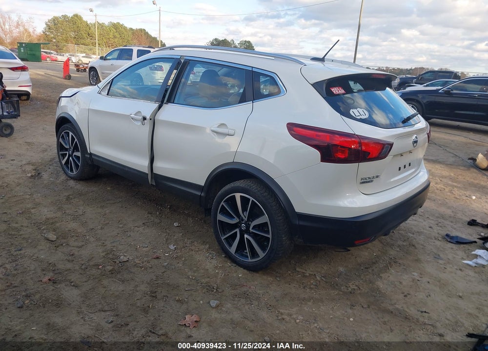 2017 NISSAN ROGUE SPORT SL VIN: JN1BJ1CP2HW031590