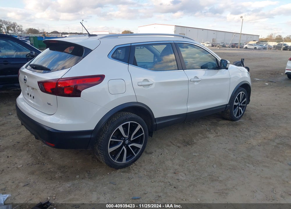 2017 NISSAN ROGUE SPORT SL VIN: JN1BJ1CP2HW031590