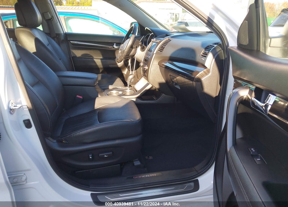 2013 KIA SORENTO SX VIN: 5XYKW4A26DG346052