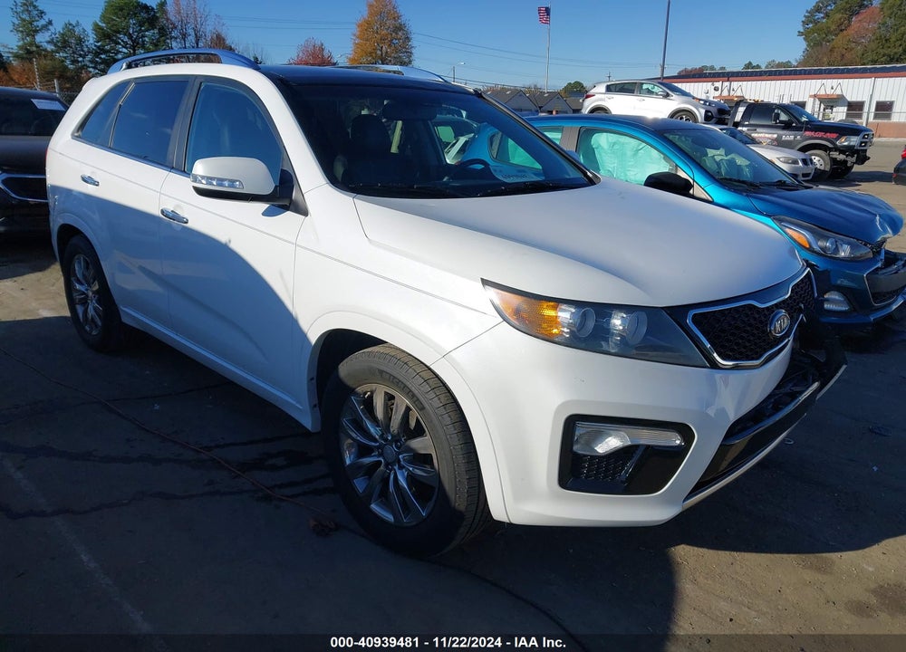 2013 KIA SORENTO SX VIN: 5XYKW4A26DG346052