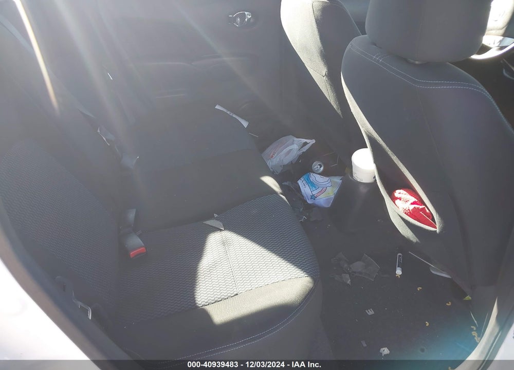 2017 NISSAN VERSA NOTE VIN: 3N1CE2CPXHL371574