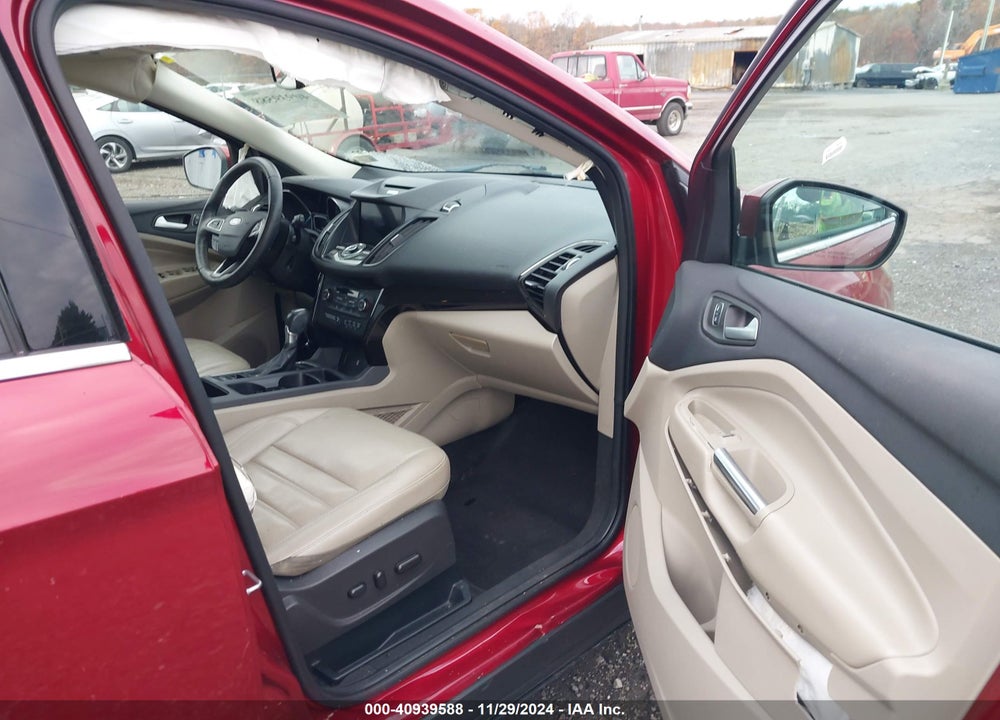 2017 FORD ESCAPE TITANIUM VIN: 1FMCU0J93HUC73609