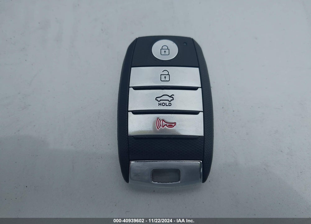 2019 KIA OPTIMA S VIN: 5XXGT4L36KG370132