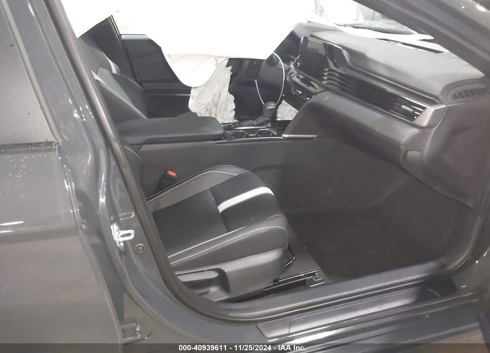 2025 TOYOTA CAMRY SE VIN: 4T1DBADK1SU501421