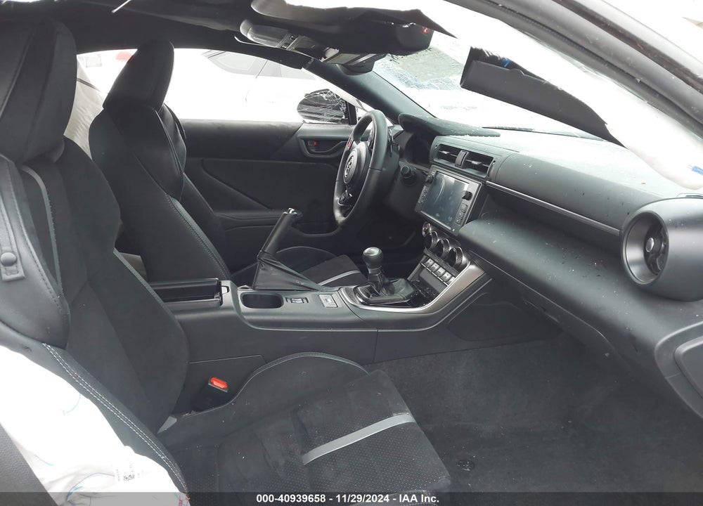 2024 TOYOTA GR86 PREMIUM VIN: JF1ZNBE16R8756765