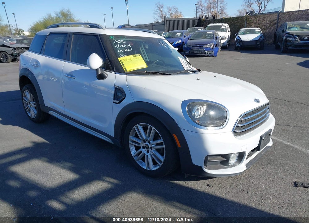 2018 MINI COUNTRYMAN COOPER VIN: WMZYS7C3XJ3E08200