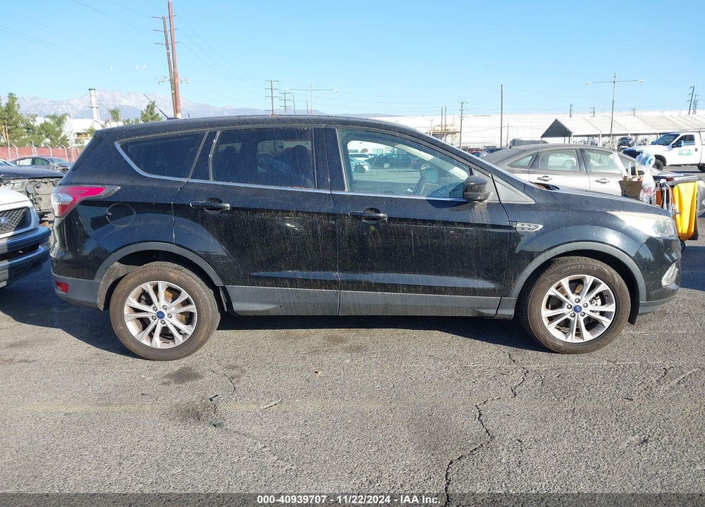 2017 FORD ESCAPE SE VIN: 1FMCU0G9XHUA28703